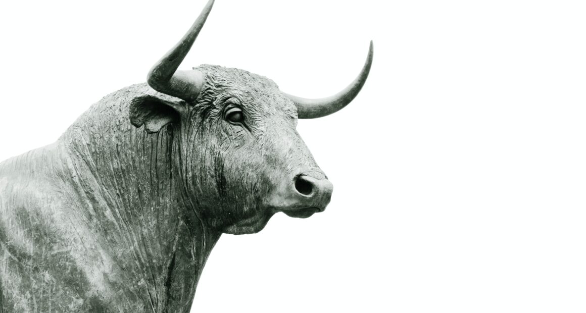 Bitcoins Price Powers Through $14K, Targeting Key Resistance