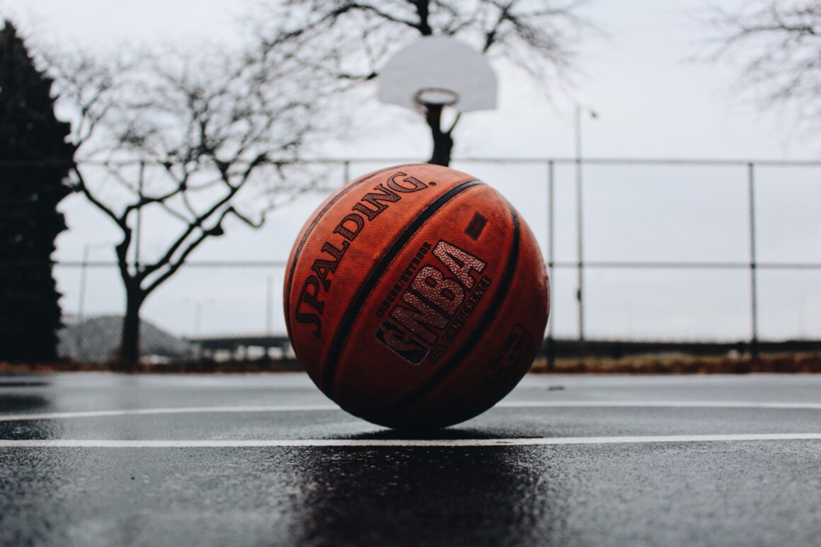 Cryptocurrency And Sports: A Beautiful Team
