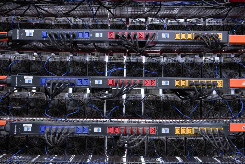 Bitfarms Is The First Authorized MicroBT Canadian Service Center