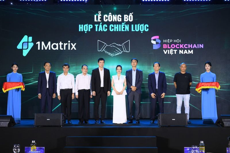 At the launch ceremony of 1Matrix, Mr. Phan Duc Trung delivered a keynote marking the beginning of a “Make in Vietnam” Layer-1 blockchain network.